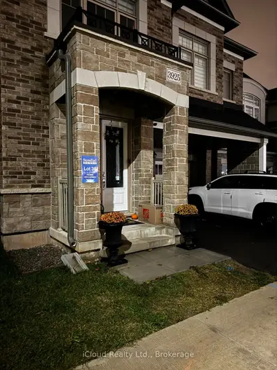 Detached in Burlington