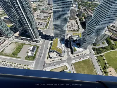 Condo Apartment in Mississauga
