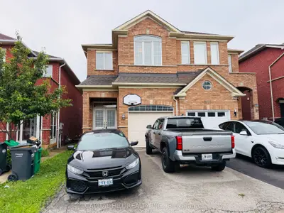 Semi-Detached in Mississauga