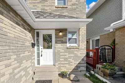 10 Peelton Heights Road, Brampton, On L6y 2j2