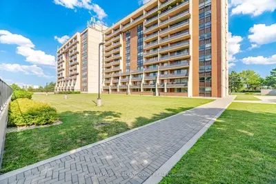 Condo Apartment in Mississauga