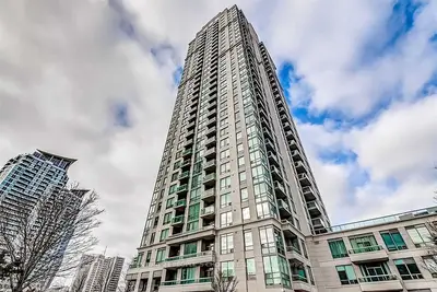 Condo Apartment in Mississauga