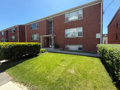 88 Trethewey Drive 4, Toronto, On M6m 4b4