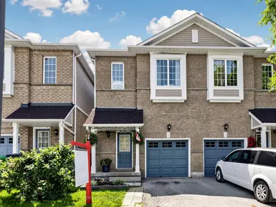 Condo Townhouse in Mississauga