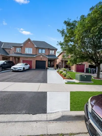 Semi-Detached in Brampton