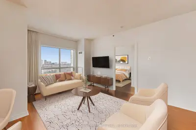 810 Scollard Court 902, Mississauga, On L5v 0a4