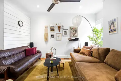 37 Noble Street, Toronto, On M6k 2c7