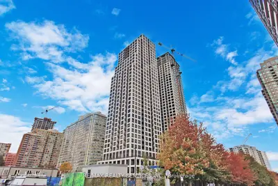 Condo Apartment in Mississauga