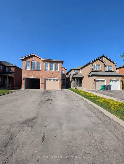 Semi-Detached in Mississauga