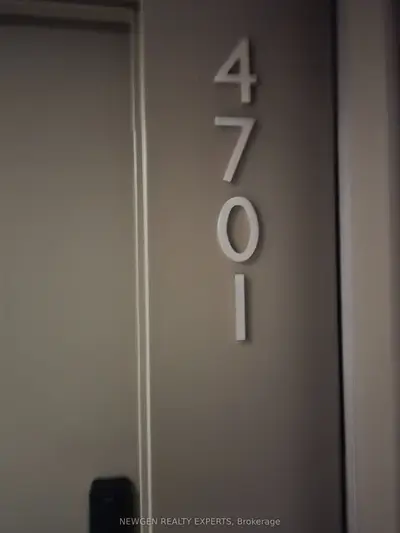 Condo Apartment in Mississauga