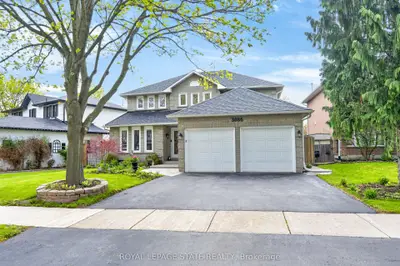 Detached in Oakville