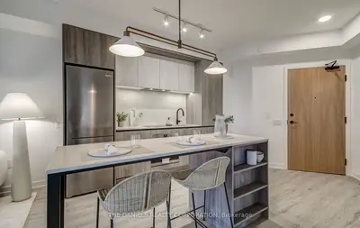 2495 Eglinton Avenue W 2506, Mississauga, On L5m 2t2