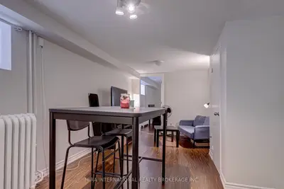 70 Melbourne Avenue B3, Toronto, On M6k 1k7
