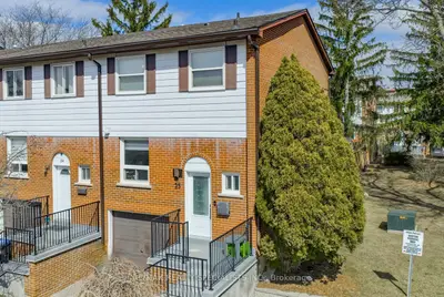 2445 Homelands Drive 25, Mississauga, On L5k 2c6