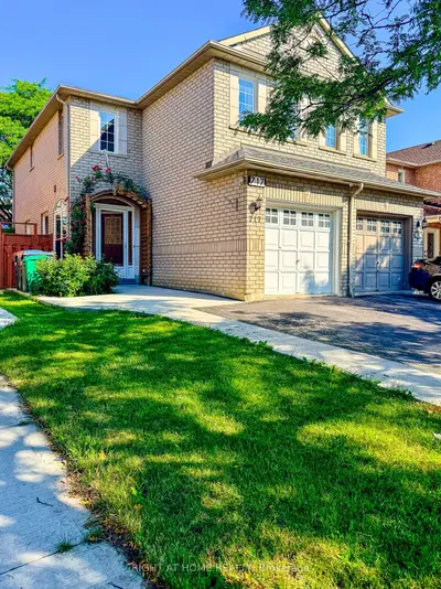 Semi-Detached in Mississauga