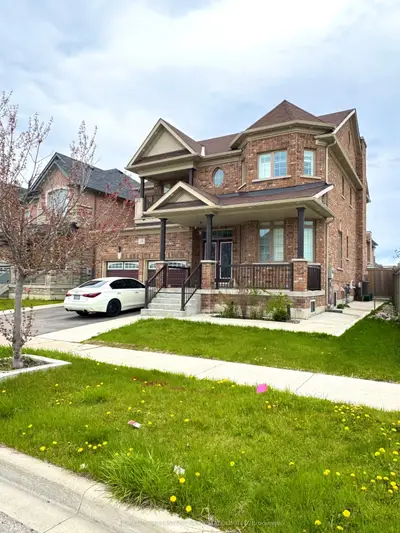 126 Martin Byrne Drive, Brampton, On L6p 4c7