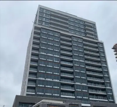 Condo Apartment in Milton