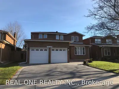 Detached in Oakville