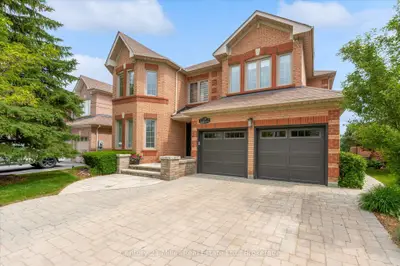 Detached in Oakville