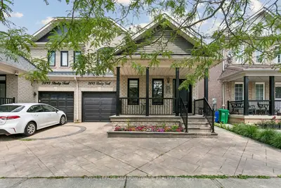 Semi-Detached in Mississauga