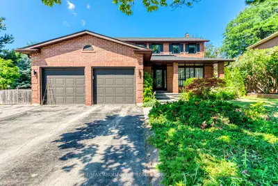 Detached in Oakville
