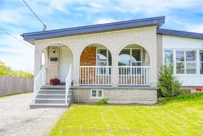 14 Yatescastle Drive, Toronto, On M3l 2b8