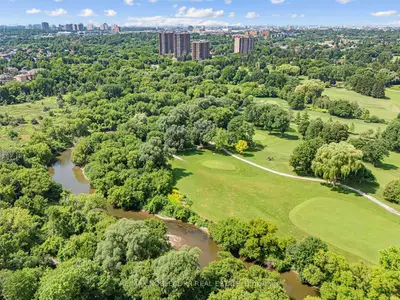 12 George Mckenzie Court, Toronto, On M9m 0e1