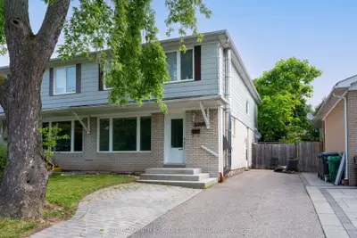 Semi-Detached in Mississauga
