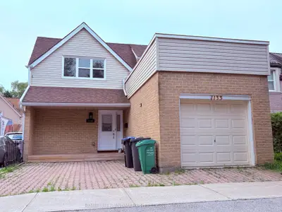 Semi-Detached in Mississauga