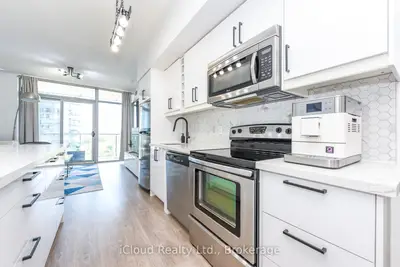 103 The Queensway 1303, Toronto, On M6s 5b3