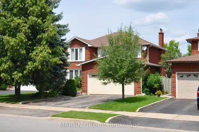 Detached in Oakville
