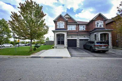 Semi-Detached in Brampton