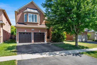Detached in Oakville