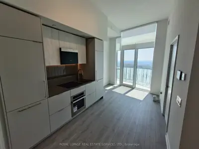 Condo Apartment in Mississauga