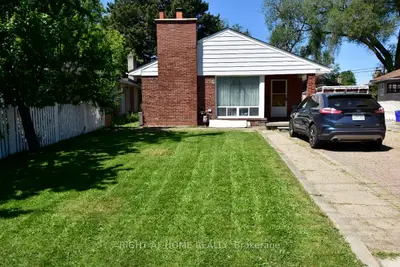 Detached in Toronto