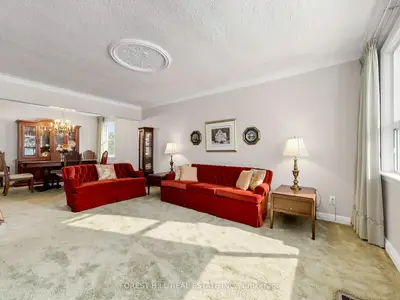 25 Cartwright Avenue, Toronto, On M6a 1t8