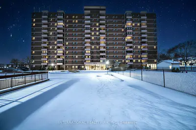 1615 Bloor Street 801, Mississauga, On L4x 1s2