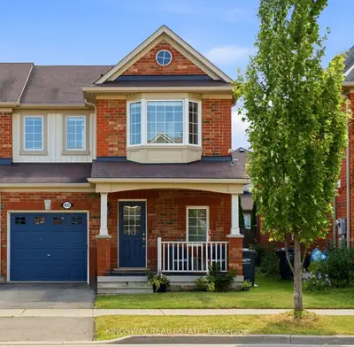 Att/Row/Townhouse in Milton
