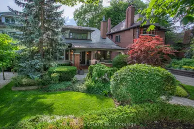 270 Indian Road, Toronto, On M6r 2x2