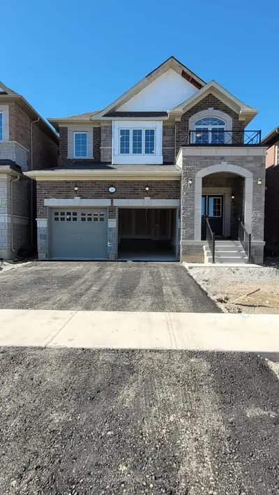 18 Walworth Street, Halton Hills, On L7g 0n5