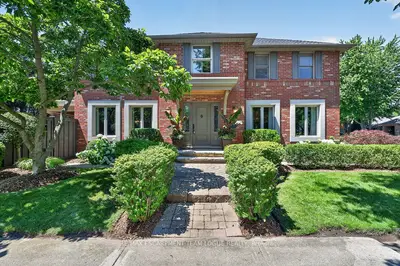 Detached in Burlington