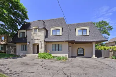 1543 Indian Grove, Mississauga, On L5h 2s5