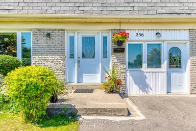 256 Wellesworth Drive, Toronto, On M9c 4s6