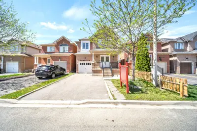 Detached in Brampton