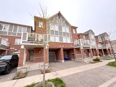 Att/Row/Townhouse in Milton