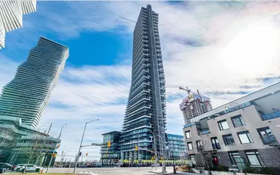 Condo Apartment in Mississauga