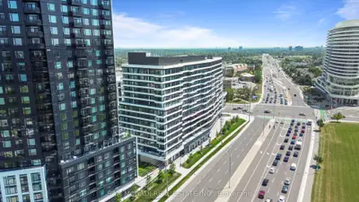 Common Element Condo in Mississauga