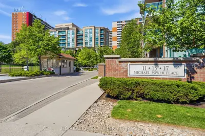 17 Michael Power Place 713, Toronto, On M9a 5g5