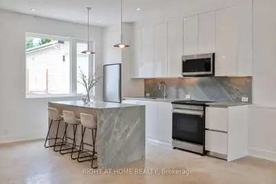266 Indian Grove Laneway House, Toronto, On M6p 2h5