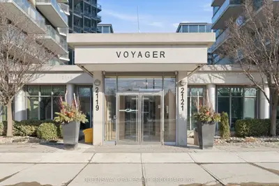 2119 Lake Shore Boulevard 808, Toronto, On M8v 4e8